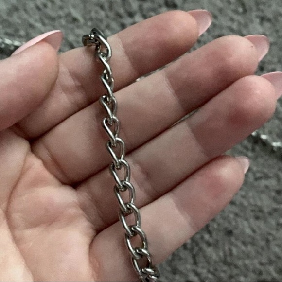 🎀 I’m selling a super cute, amazing quality, pink butterfly purse. 🎀 - Picture 3 of 3